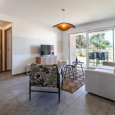 Superbe Mini 4 A 6 Personnes Apartment